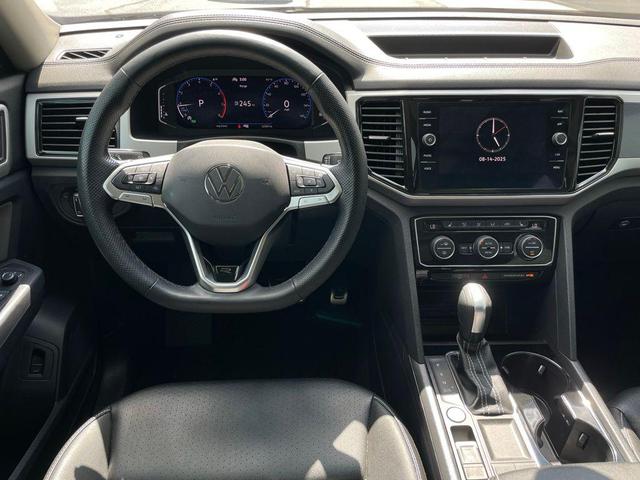Photo of 2021 Deep Black Pearl Volkswagen Atlas