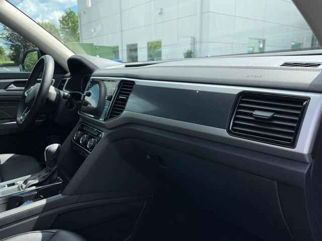 Photo of 2021 Deep Black Pearl Volkswagen Atlas