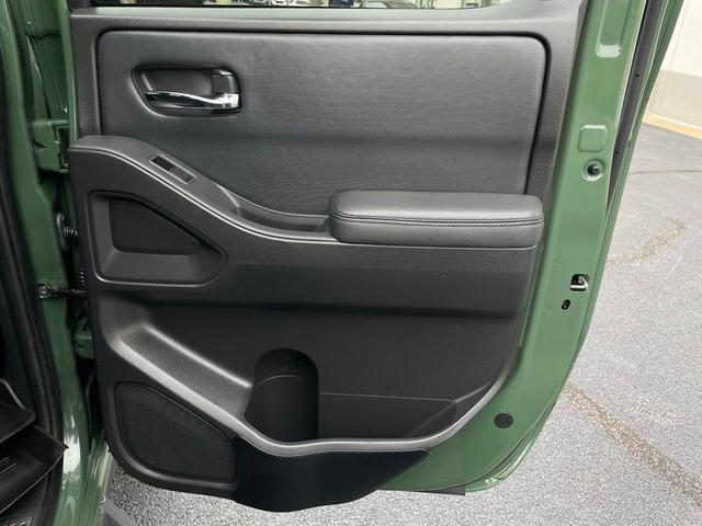Photo of 2022 Tactical Green Metallic Nissan Frontier