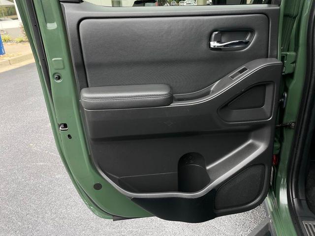 Photo of 2022 Tactical Green Metallic Nissan Frontier