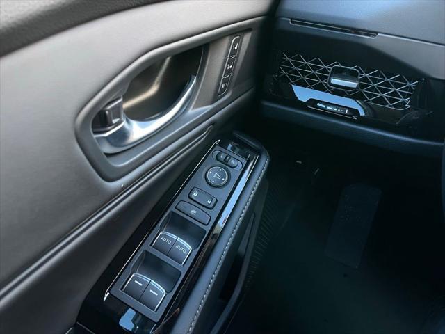 Photo of 2025 Platinum White Pearl Honda Accord Hybrid