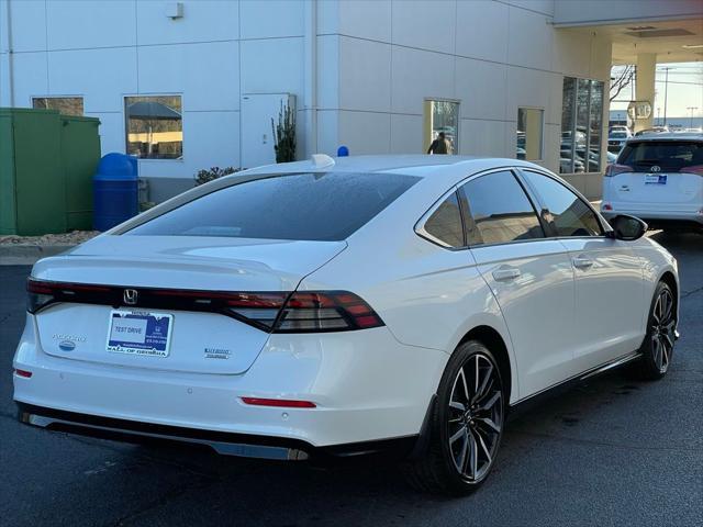 Photo of 2025 Platinum White Pearl Honda Accord Hybrid