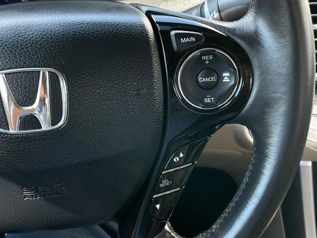 Photo of 2015 Champagne Frost Honda Accord Hybrid