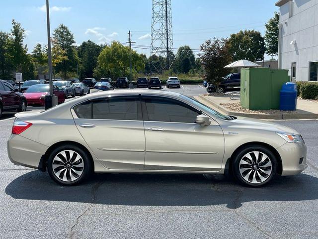 Photo of 2015 Champagne Frost Honda Accord Hybrid