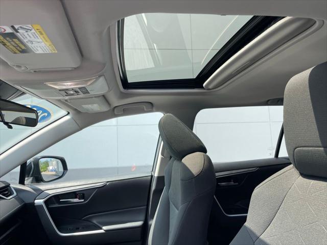 Photo of 2022 Midnight Black Metallic Toyota RAV4