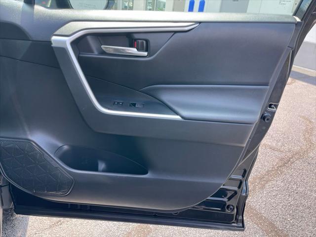 Photo of 2022 Midnight Black Metallic Toyota RAV4