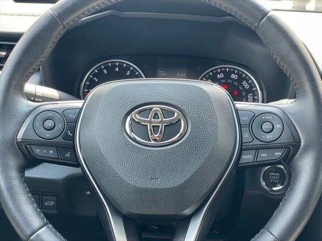 Photo of 2022 Midnight Black Metallic Toyota RAV4