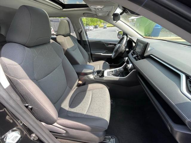 Photo of 2022 Midnight Black Metallic Toyota RAV4