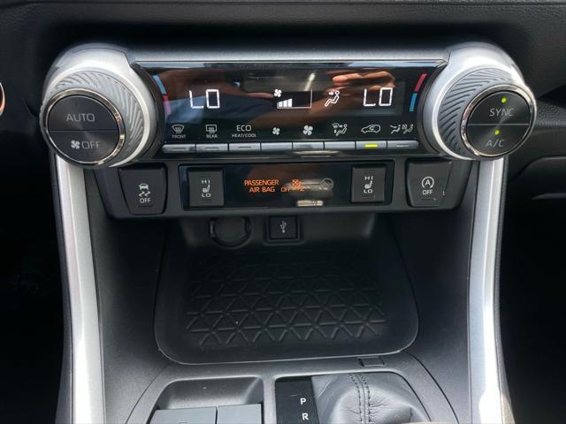 Photo of 2022 Midnight Black Metallic Toyota RAV4