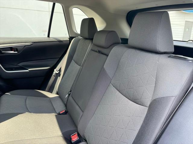 Photo of 2022 Midnight Black Metallic Toyota RAV4
