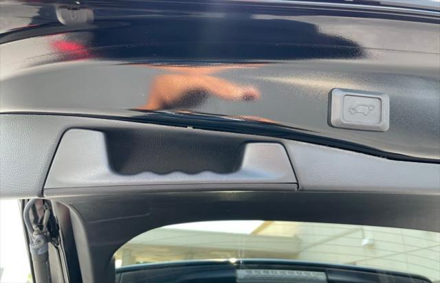 Photo of 2022 Midnight Black Metallic Toyota RAV4