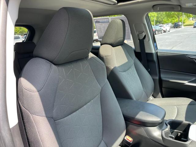 Photo of 2022 Midnight Black Metallic Toyota RAV4