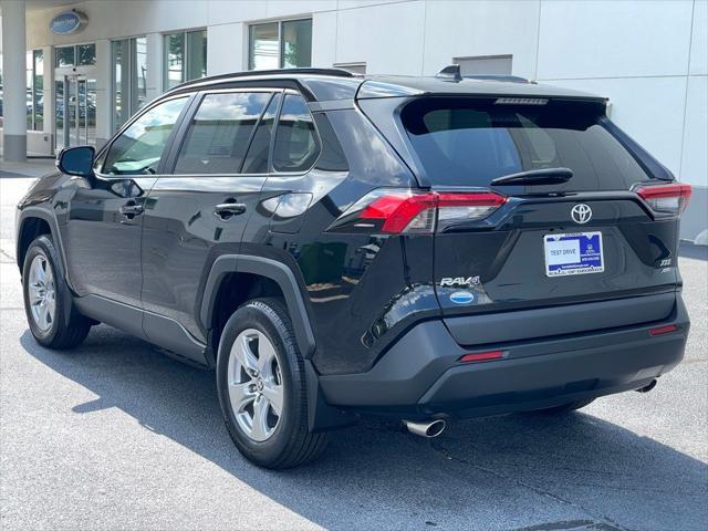 Photo of 2022 Midnight Black Metallic Toyota RAV4