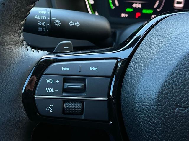 Photo of 2025 Platinum White Pearl Honda Accord Hybrid