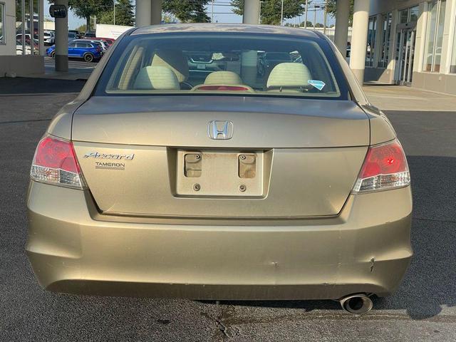 Photo of 2008 Bold Beige Metallic Honda Accord