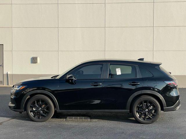 Photo of 2024 Crystal Black Pearl Honda HR-V