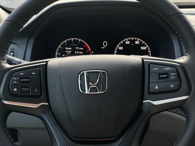 Photo of 2025 Platinum White Pearl Honda Ridgeline