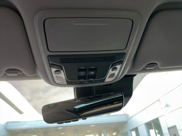 Photo of 2025 Platinum White Pearl Honda Ridgeline