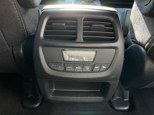 Photo of 2022 Platinum White Pearl Honda Pilot