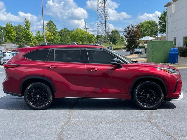 Photo of 2023 Ruby Flare Pearl Toyota Highlander