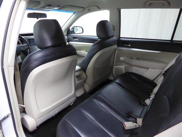 Photo of 2010 Satin White Pearl Subaru Outback