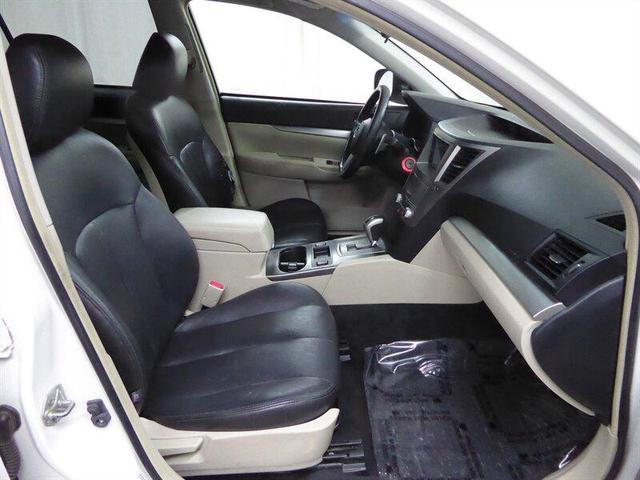 Photo of 2010 Satin White Pearl Subaru Outback