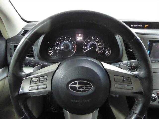 Photo of 2010 Satin White Pearl Subaru Outback
