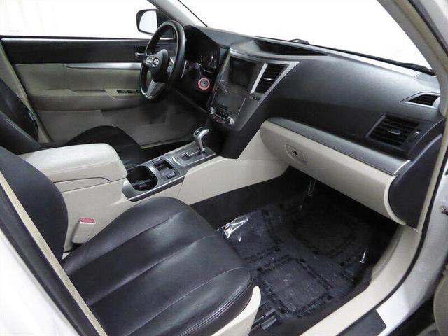 Photo of 2010 Satin White Pearl Subaru Outback