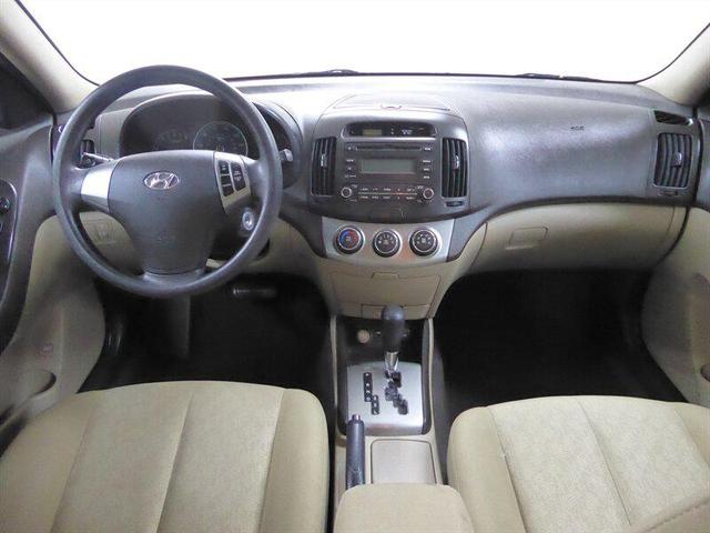 Photo of 2010 Gold Hyundai ELANTRA