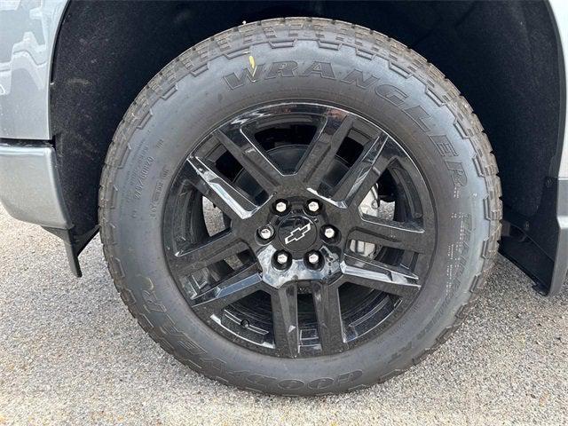 Photo of 2025 Sterling Gray Metallic Chevrolet Silverado 1500