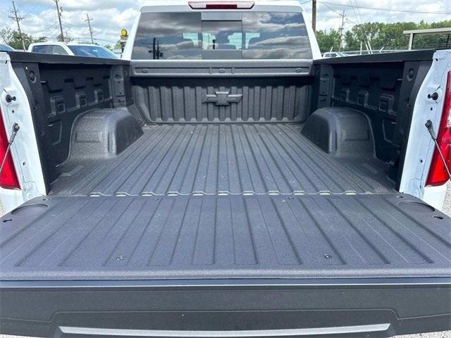 Photo of 2025 Summit White Chevrolet Silverado 1500