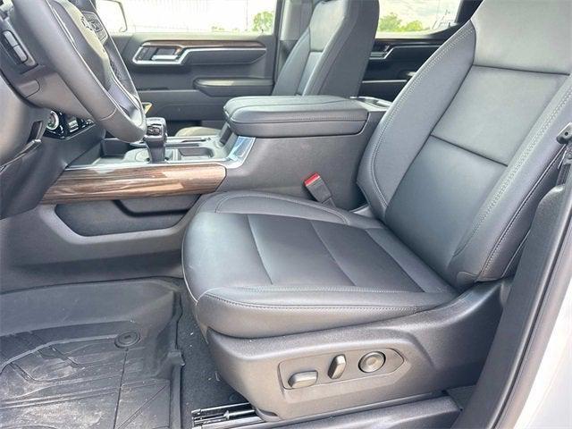 Photo of 2025 Summit White Chevrolet Silverado 1500