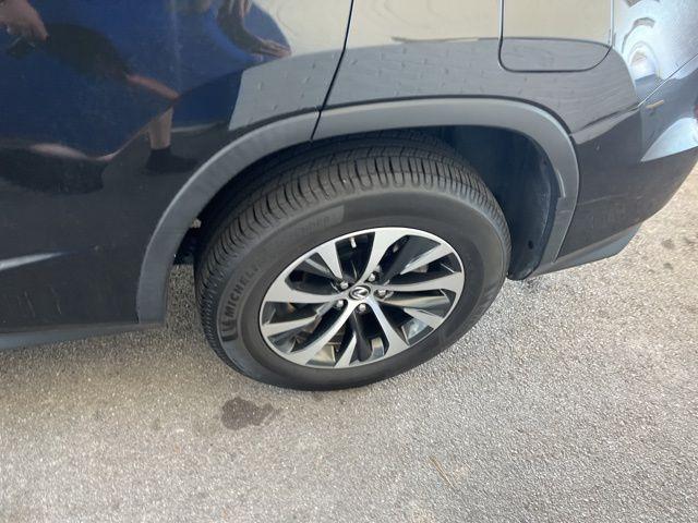 Photo of 2022 Black Lexus RX 350