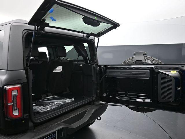 Photo of 2025 Shadow Black Ford Bronco