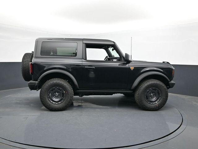 Photo of 2025 Shadow Black Ford Bronco
