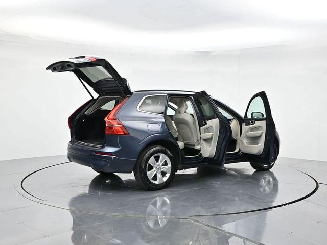 Photo of 2022 Blue Volvo XC60