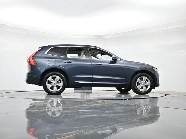 Photo of 2022 Blue Volvo XC60
