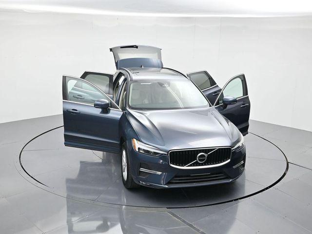 Photo of 2022 Blue Volvo XC60