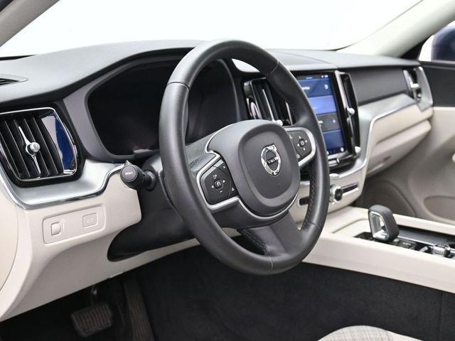 Photo of 2022 Blue Volvo XC60
