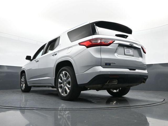 Photo of 2019 Silver Ice Metallic Chevrolet Traverse