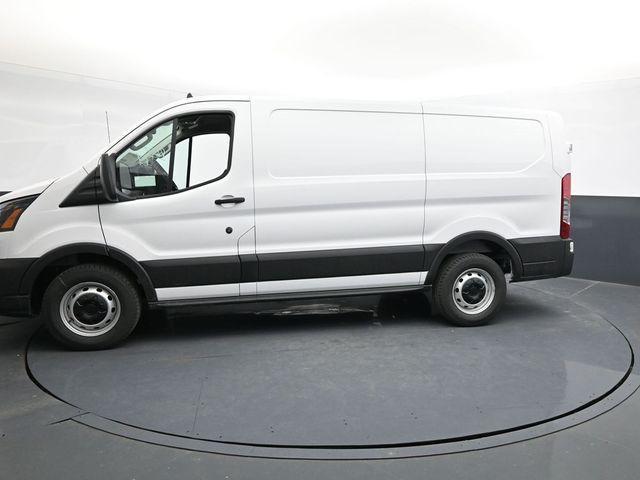 Photo of 2025 Oxford White Ford Transit-150