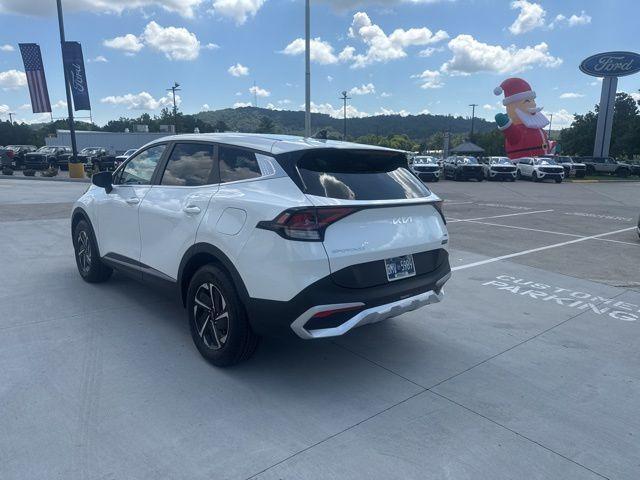 Photo of 2023 Snow White Pearl Kia Sportage Hybrid