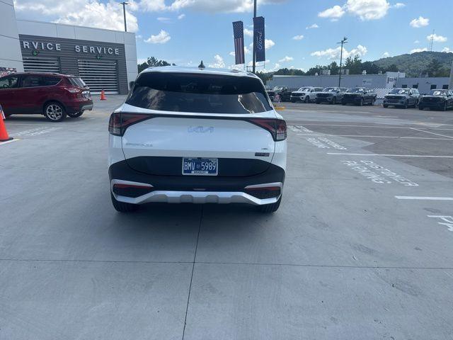 Photo of 2023 Snow White Pearl Kia Sportage Hybrid