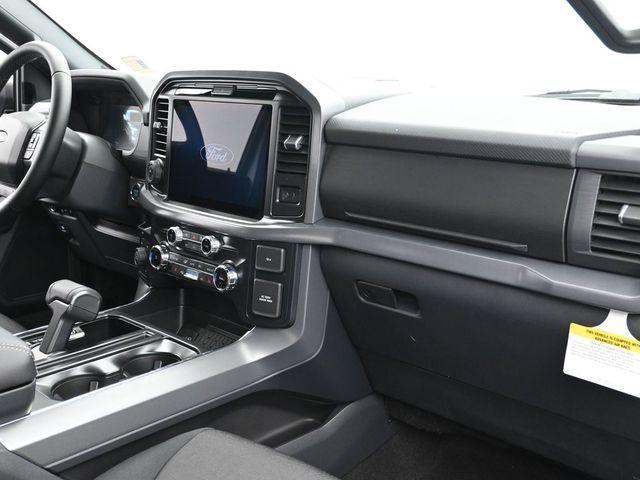 Photo of 2025 Oxford White Ford F-150