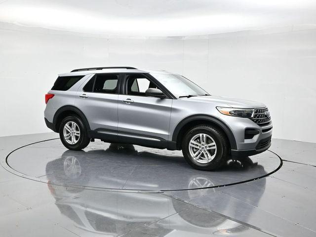 Photo of 2021 Silver Ford Explorer