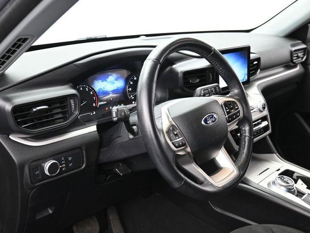 Photo of 2021 Silver Ford Explorer
