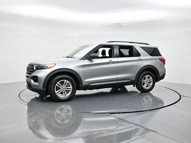 Photo of 2021 Silver Ford Explorer