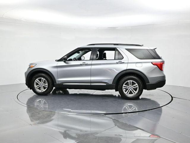Photo of 2021 Silver Ford Explorer