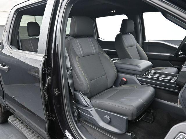 Photo of 2025 Oxford White Ford F-150