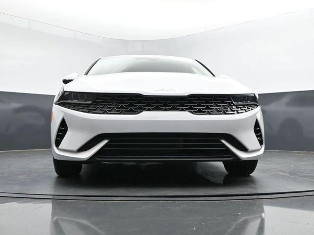 Photo of 2024 Glacial White Pearl Kia K5